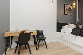Metro Dworzec Wileński Studio by Renters
