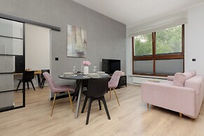 Metro Dworzec Wileński Studio by Renters