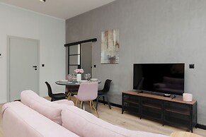 Metro Dworzec Wileński Studio by Renters