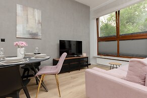 Metro Dworzec Wileński Studio by Renters