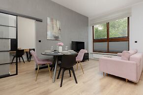 Metro Dworzec Wileński Studio by Renters