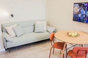 Gabriel Apartments - Stone Suits JEM City Center