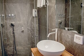 Gabriel Apartments - Stone Suits JEM City Center