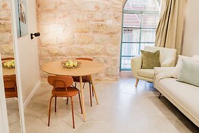Gabriel Apartments - Stone Suits JEM City Center