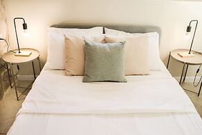 Gabriel Apartments - Stone Suits JEM City Center