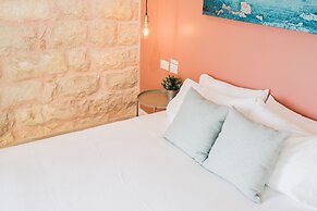 Gabriel Apartments - Stone Suits JEM City Center