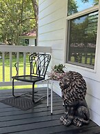 Benefield House Bed & Breakfast