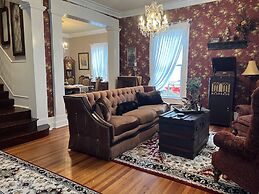 Benefield House Bed & Breakfast