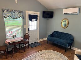 Benefield House Bed & Breakfast