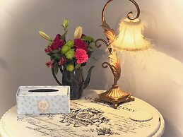 Benefield House Bed & Breakfast