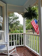 Benefield House Bed & Breakfast