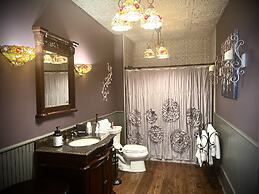 Benefield House Bed & Breakfast