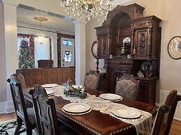 Benefield House Bed & Breakfast