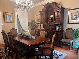 Benefield House Bed & Breakfast