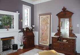 Benefield House Bed & Breakfast