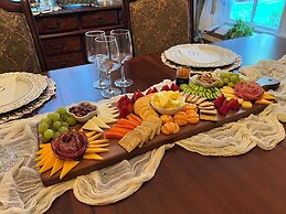 Benefield House Bed & Breakfast