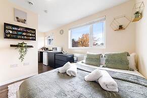 Stunning Ensuite Room In Isleworth TW7