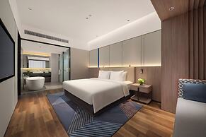 Holiday Inn Express Nanjing Jiangbei Wonhall Mall by IHG
