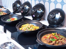 Holiday Inn Express Nanjing Jiangbei Wonhall Mall by IHG