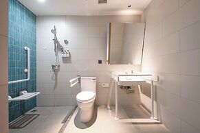 Holiday Inn Express Nanjing Jiangbei Wonhall Mall by IHG