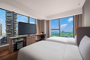 Holiday Inn Express Nanjing Jiangbei Wonhall Mall by IHG