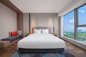 Holiday Inn Express Nanjing Jiangbei Wonhall Mall by IHG