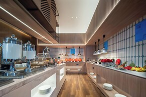 Holiday Inn Express Nanjing Jiangbei Wonhall Mall by IHG