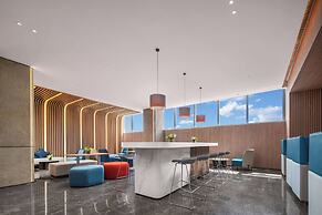 Holiday Inn Express Nanjing Jiangbei Wonhall Mall by IHG