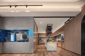 Holiday Inn Express Nanjing Jiangbei Wonhall Mall by IHG