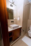 The Hut Restaurant & Boutique hotel