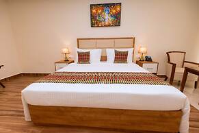 The Hut Restaurant & Boutique hotel