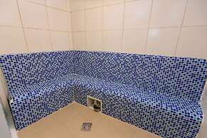 The Hut Restaurant & Boutique hotel