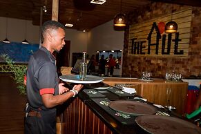 The Hut Restaurant & Boutique hotel