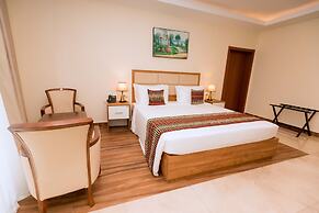 The Hut Restaurant & Boutique hotel