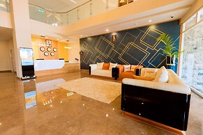 The Hut Restaurant & Boutique hotel