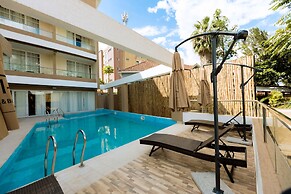 The Hut Restaurant & Boutique hotel