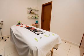 The Hut Restaurant & Boutique hotel