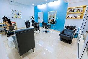 The Hut Restaurant & Boutique hotel