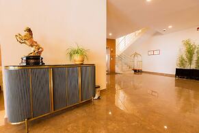 The Hut Restaurant & Boutique hotel