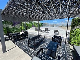 Splendid, Modern, and Cozy