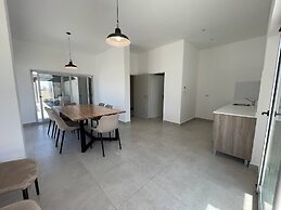 Splendid, Modern, and Cozy