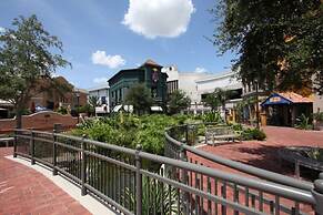 733 Reserve at Town Center