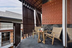 Mokko Suites Batubelig