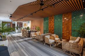 Mokko Suites Batubelig