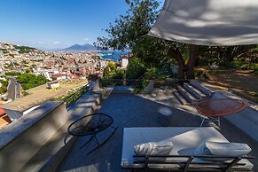 Quite Shelter in Naples