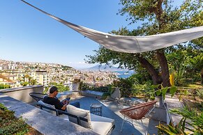 Quite Shelter in Naples