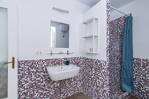 Quite Shelter in Naples