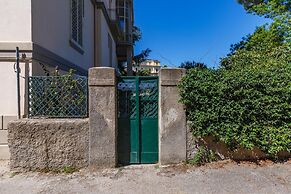 Quite Shelter in Naples