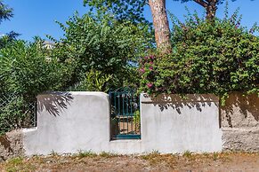 Quite Shelter in Naples