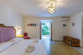 Lovely Frame in Naples